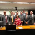 Maioria da bancada baiana vota a favor de projeto contra IOF imagem
