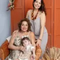 Mulher provoca morte de mãe e filha com fumaça de churrasqueira imagem