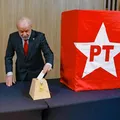 No Rio, Lula vota na eleição do PT neste domingo imagem