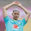 Richarlison vê final feliz com Ancelotti em meio à "bagunça" no Brasil imagem