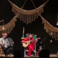 Saulo faz show de forró das antigas no TCA imagem