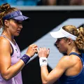 Sem entrar em quadra, Bia Haddad é eliminada nas duplas em Wimbledon imagem