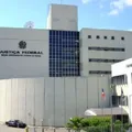 Servidores do Judiciário Federal na Bahia entram em greve na segunda imagem