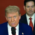 Trump classifica ataque do Irã a base americana como “muito fraco” imagem