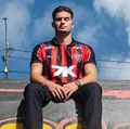 Vitória desmente informação sobre problema físico de novo contratado imagem