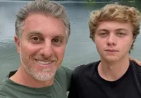 A fila andou! Benício Huck é flagrado aos beijos após término imagem