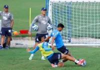 Ainda sem dupla, Bahia intensifica treino técnico e tático