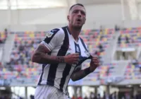 Camisa 9 chegando? Vitória acerta com atacante uruguaio