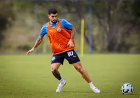 Cauly se reapresenta em manhã de treinos técnicos sob comando de Ceni imagem