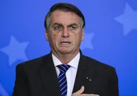 Com 'intensa esofagite', Bolsonaro suspende agenda para se tratar imagem