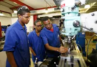 Confira 10 cursos técnicos com salários de até R$ 6 mil