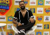 Do ferry ao palco: o caminho difícil de cantor para o São João no Parque imagem