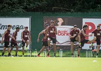 Elenco do Vitória tem treino técnico na Toca e retorno de Neris