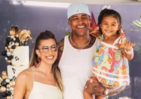 Filha de Léo Santana ganha autorização judicial para campanha