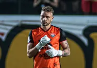 Goleiro do Vitória tem negociações avançadas com adversário nordestino imagem