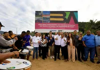 Governo Jerônimo anuncia nova escola e entrega ambulância em Itagi