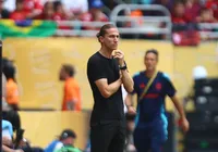 Imprensa internacional exalta trabalho de Filipe Luís no Flamengo