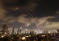Israel afirma ter atrasado o desenvolvimento da bomba atômica pelo Irã imagem