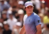 João Fonseca perde match-point e cai na estreia do ATP 500 de Halle imagem