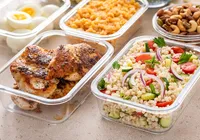 Marmitas podem fazer mal à saúde? Saiba alimentos que não podem ser requentados imagem