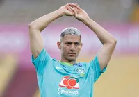 Richarlison vê final feliz com Ancelotti em meio à "bagunça" no Brasil imagem