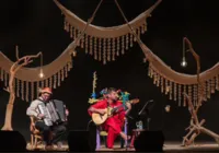 Saulo faz show de forró das antigas no TCA imagem