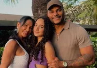Scheila Carvalho e Tony Salles dão presente de luxo para filha