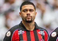 Sport ou Furacão? Saiba novidade sobre destino de Wellington Rato imagem