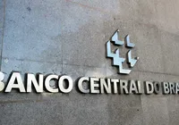 Taxa básica de juros deve ser mantida em 15% por período prolongado