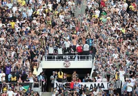 Torcedores de Botafogo e PSG brigam nas arquibancadas do Rose Bowl