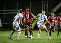 Vitória segue sem vencer jogos com um homem a mais em 2025