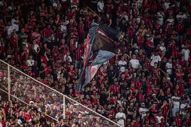 O Vitória vai vencer o Cruzeiro? Saiba o que dizem as IAs - Imagem