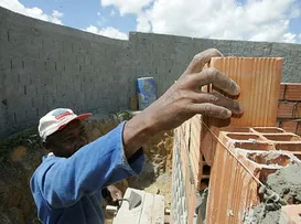 MPF pressiona 18 cidades da Bahia por obras federais paradas - Imagem