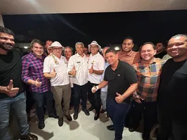 Um dia após receber oposição, prefeito surpreende e acena a Jerônimo - Imagem