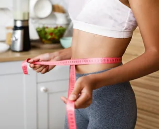 Abdominal na parede é fácil e diminui barriga rápido; saiba como fazer