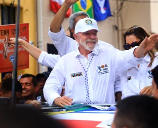 Após desfile dos caboclos, Lula integra cortejo do 2 de Julho