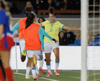 Após vitórias, Brasil sobe para 4º lugar no ranking feminino da Fifa