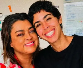 Bela Gil cai no choro ao falar sobre tratamento de Preta Gil