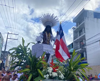 Cabocla e Caboclo de branco exaltam cultura da paz