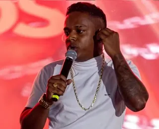 Cantor de arrocha é preso por agressão à esposa no interior da Bahia