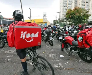 Entregadores do iFood ganham novo bônus, mas veem armadilha em metas