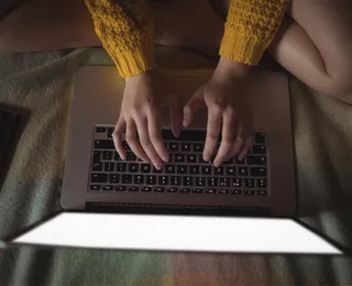 Ex-Fazenda expõe vícios em pornografia, maconha e medicação