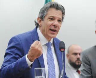 Haddad discute com deputados bolsonaristas e dispara: "Molecagem"
