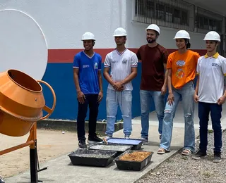 Jovens criam biocimento com papel e fibra de coco