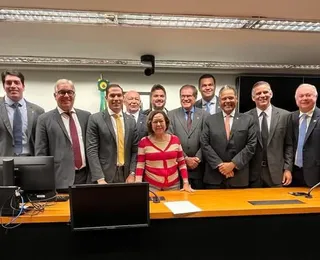 Maioria da bancada baiana vota a favor de projeto contra IOF