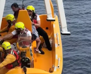 Menina caiu de navio da Disney enquanto posava para foto