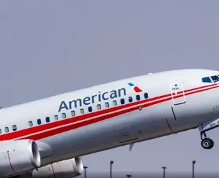 Mensagem em celular faz voo da American Airlines retornar ao aeroporto