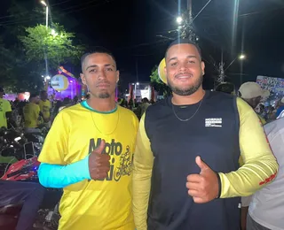 Mototaxistas conciliam trabalho e diversão no São João em Paripe
