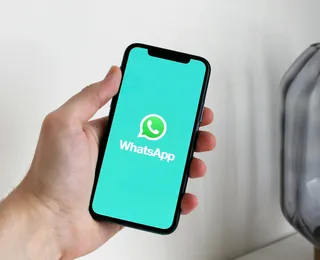 Novo WhatsApp vai usar IA para resumir grupos lotados de mensagem