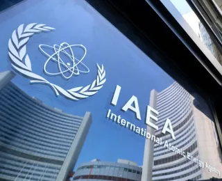 Parlamento do Irã aprova suspensão da cooperação com Agência Atômica